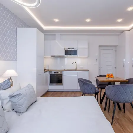 Helikon Apartman Lejlighed *