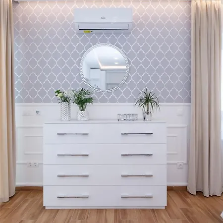 Helikon Apartman كيستاي